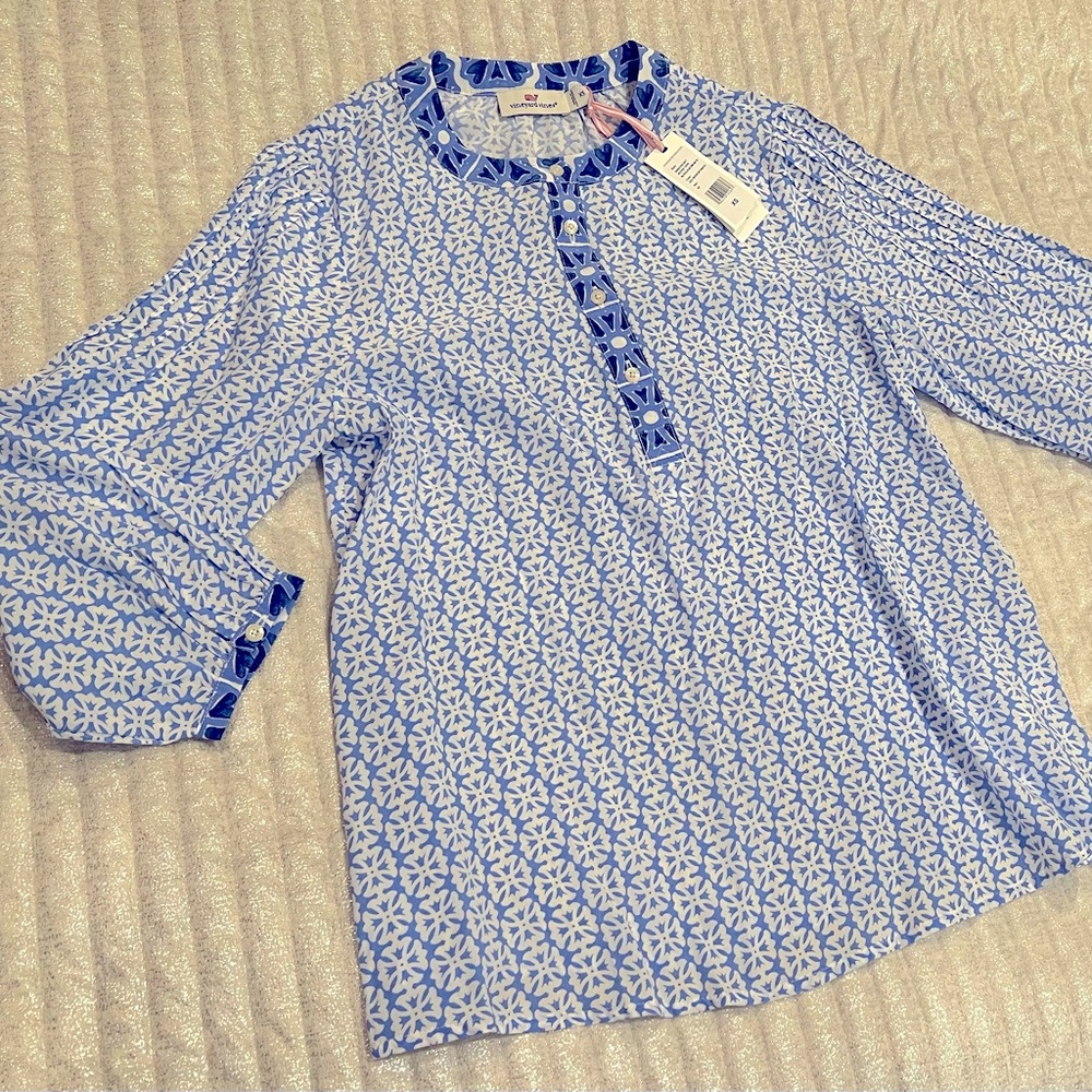 Vineyard Vines Woven Top NWT Geo/Newport White Xs